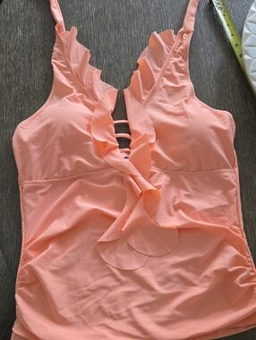 Ruffled V-Neck Women's Swim Tankini Top - Peach